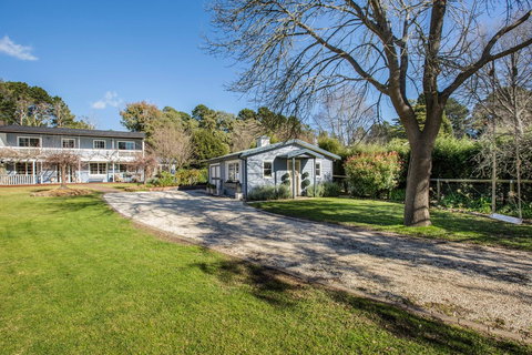 Bowral Escape - Accommodation QLD 4