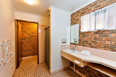 Hume Country Motor Inn - Accommodation QLD 35