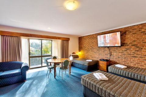 Hume Country Motor Inn - Accommodation QLD 16