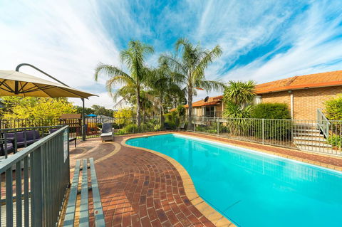 Hume Country Motor Inn - Accommodation QLD 6