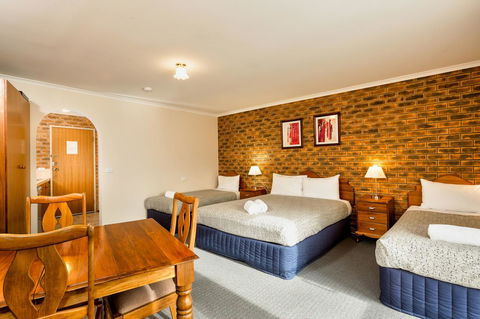 Hume Country Motor Inn - Accommodation QLD 5