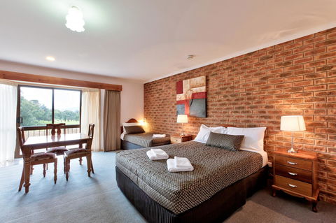 Hume Country Motor Inn - Accommodation QLD 15