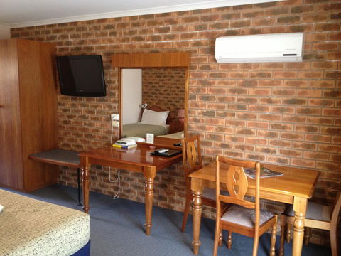 Hume Country Motor Inn - Accommodation QLD 19