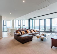 180 water view three bedroom wooden furniture - Accommodation QLD