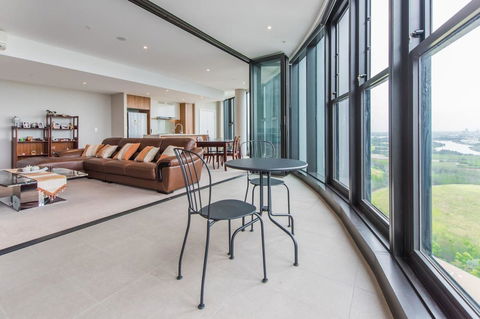 180Â° Water View Three Bedroom (wooden Furniture) - Accommodation QLD 7