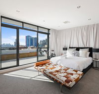 Darling Harbour Penthouse ViewsJacuzzi - Accommodation QLD