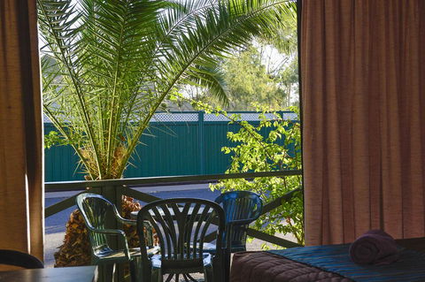 Desert Palms Alice Springs - Accommodation QLD 4