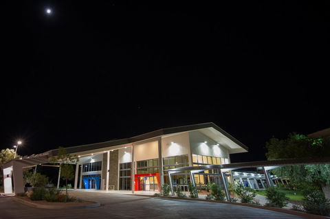 Crowne Plaza Alice Springs Lasseters, An IHG Hotel - Accommodation QLD 12