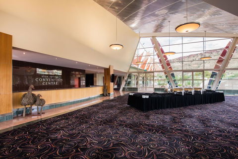 Crowne Plaza Alice Springs Lasseters, An IHG Hotel - Accommodation QLD 17