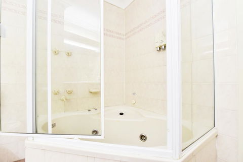 Diplomat Hotel Alice Springs - Accommodation QLD 28