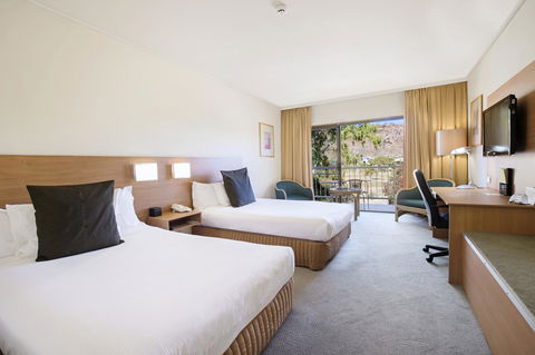 DoubleTree By Hilton Alice Springs - Accommodation QLD 41