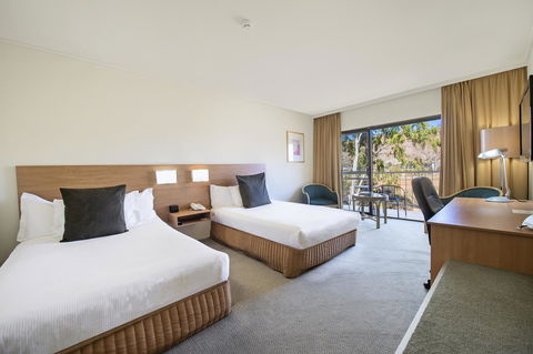 DoubleTree By Hilton Alice Springs - Accommodation QLD 42