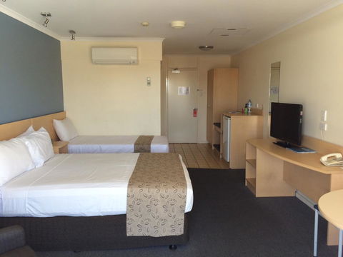 Stay At Alice Springs Hotel - Accommodation QLD 6