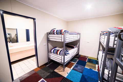 Jump Inn Alice Budget Accommodation - Accommodation QLD 40