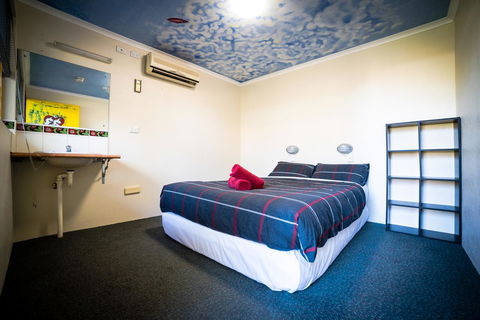 Jump Inn Alice Budget Accommodation - Accommodation QLD 9