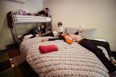 Jump Inn Alice Budget Accommodation - Accommodation QLD 38