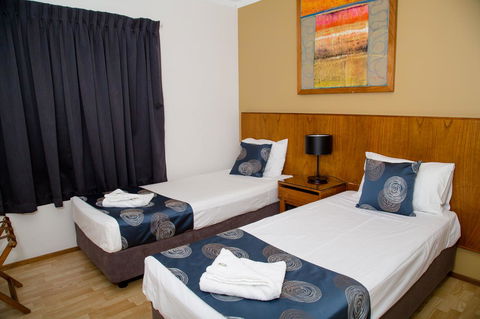 Cullen Bay Resorts - Accommodation QLD 8