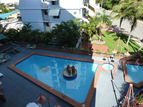 Cullen Bay Resorts - Accommodation QLD 13