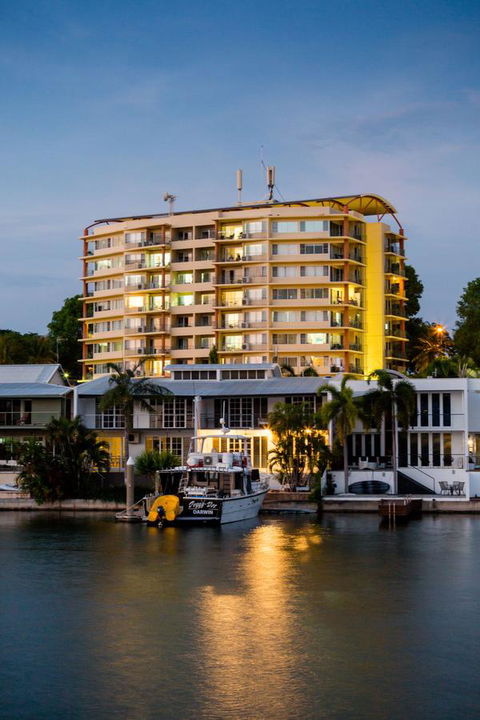 Cullen Bay Resorts - Accommodation QLD 14