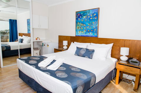 Cullen Bay Resorts - Accommodation QLD 7