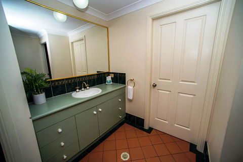 Beaches Serviced Apartments - Accommodation QLD 32