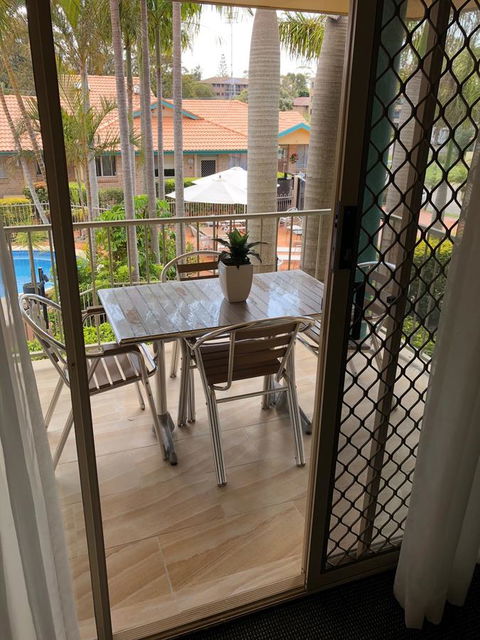 Beaches Serviced Apartments - Accommodation QLD 20