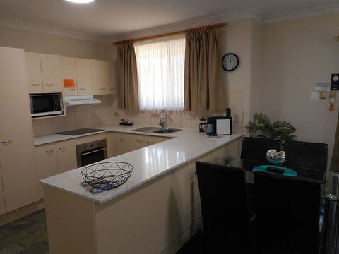 Beaches Serviced Apartments - Accommodation QLD 26