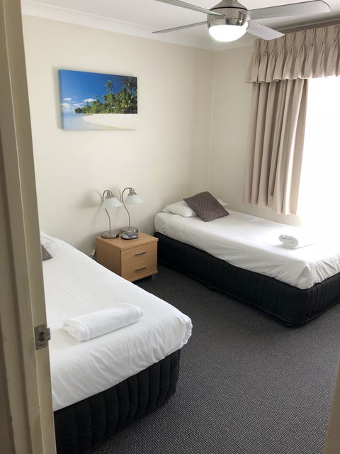 Beaches Serviced Apartments - Accommodation QLD 13