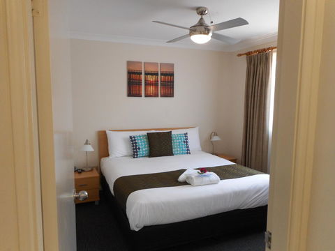Beaches Serviced Apartments - Accommodation QLD 28