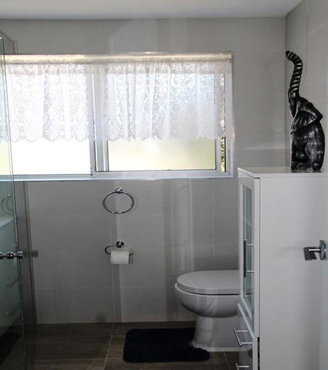 Beaches Serviced Apartments - Accommodation QLD 2