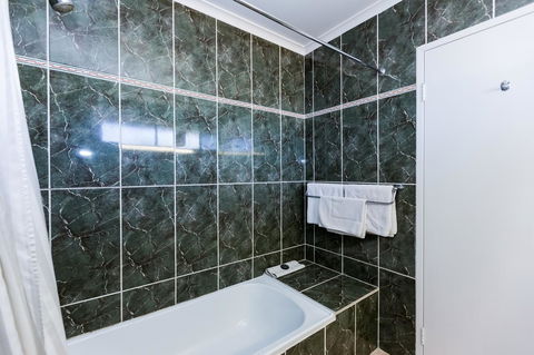 Elkira Court Motel - Accommodation QLD 16