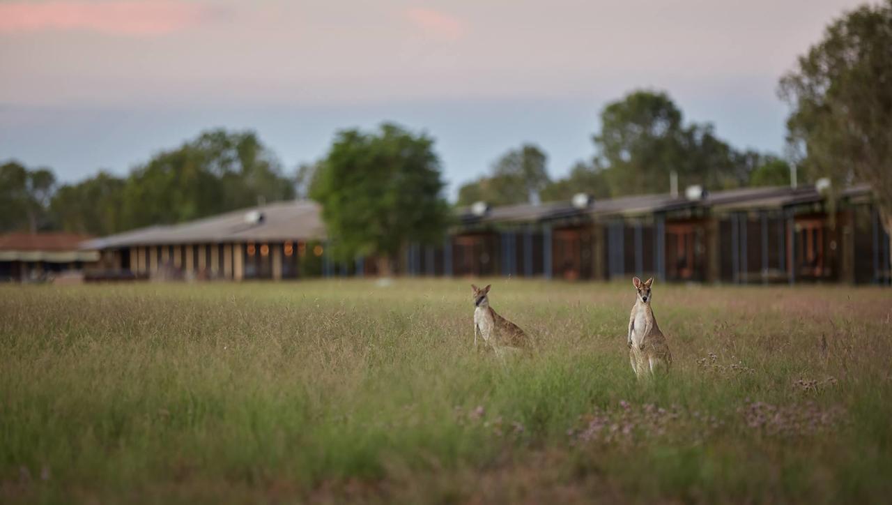 Maningrida NT Accommodation QLD