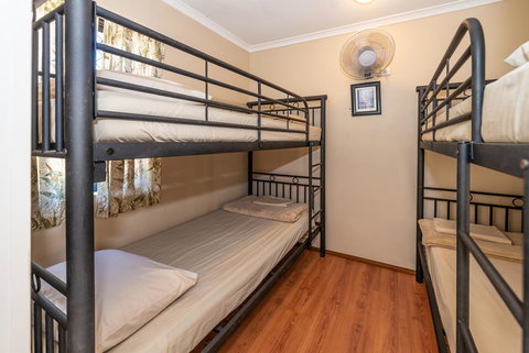 Oasis Tourist Park - Accommodation QLD 17