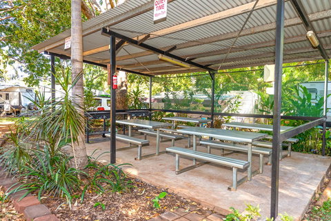 Oasis Tourist Park - Accommodation QLD 19