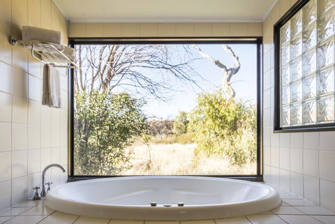 Discovery Resorts - Kings Canyon - Accommodation QLD 8