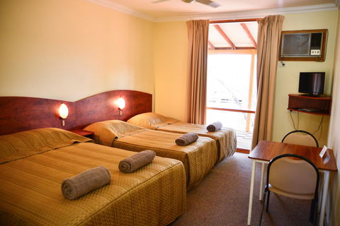 Erldunda Desert Oaks Resort - Accommodation QLD 37