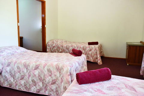 Erldunda Desert Oaks Resort - Accommodation QLD 31