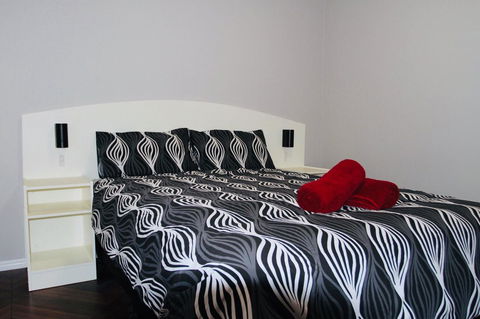 Erldunda Desert Oaks Resort - Accommodation QLD 5