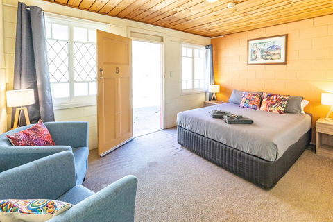 Glen Helen Lodge - Accommodation QLD 15