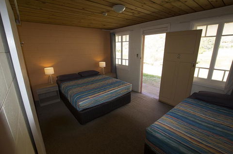 Glen Helen Lodge - Accommodation QLD 12