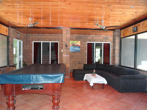 DARWIN'S SHADY ACRES RETREAT - Accommodation QLD 17