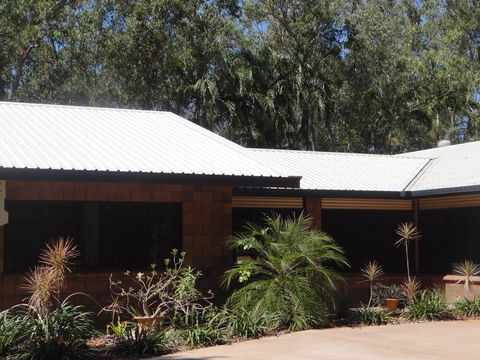 DARWIN'S SHADY ACRES RETREAT - Accommodation QLD 5