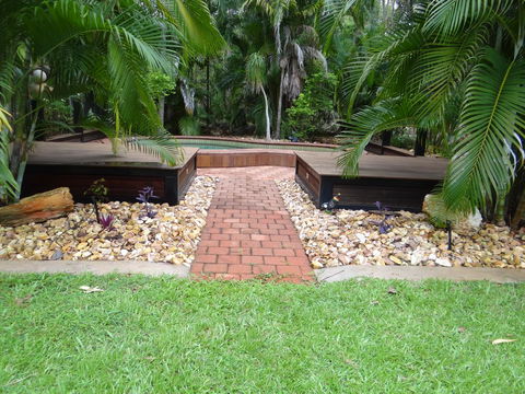 DARWIN'S SHADY ACRES RETREAT - Accommodation QLD 10
