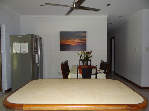 DARWIN'S SHADY ACRES RETREAT - Accommodation QLD 24