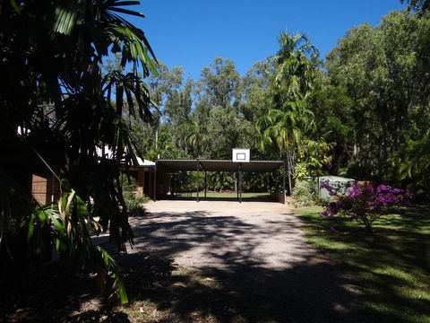 DARWIN'S SHADY ACRES RETREAT - Accommodation QLD 4