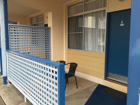 Golden Sands Motor Inn - Accommodation QLD 15