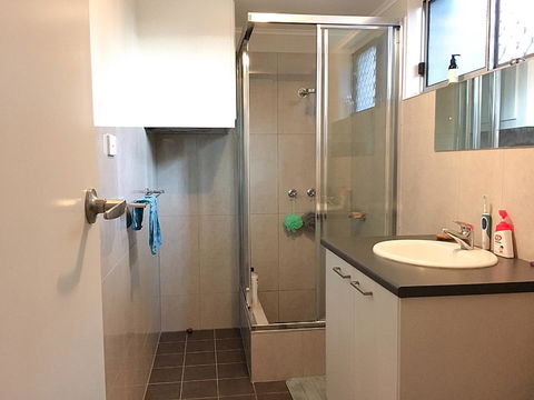 Cozy Room For A Great Stay In Darwin - Excellent Location - Accommodation QLD 8