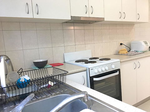 Cozy Room For A Great Stay In Darwin - Excellent Location - Accommodation QLD 1