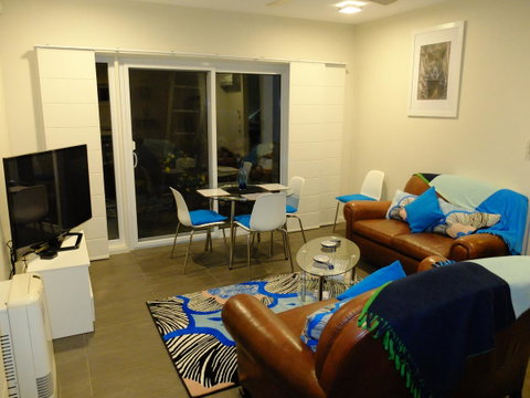 Rock Wallaby - Accommodation QLD 16