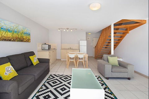 Nelson Bay Breeze - Accommodation QLD 18